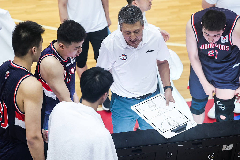 包含广东宏远客场告负翻盘失败,主帅郭士强赛后怒斥队员们放弃防守责任的词条 包含广东宏远客场告负翻盘失败,主帅郭士强赛后怒斥队员们放弃防守责任的词条