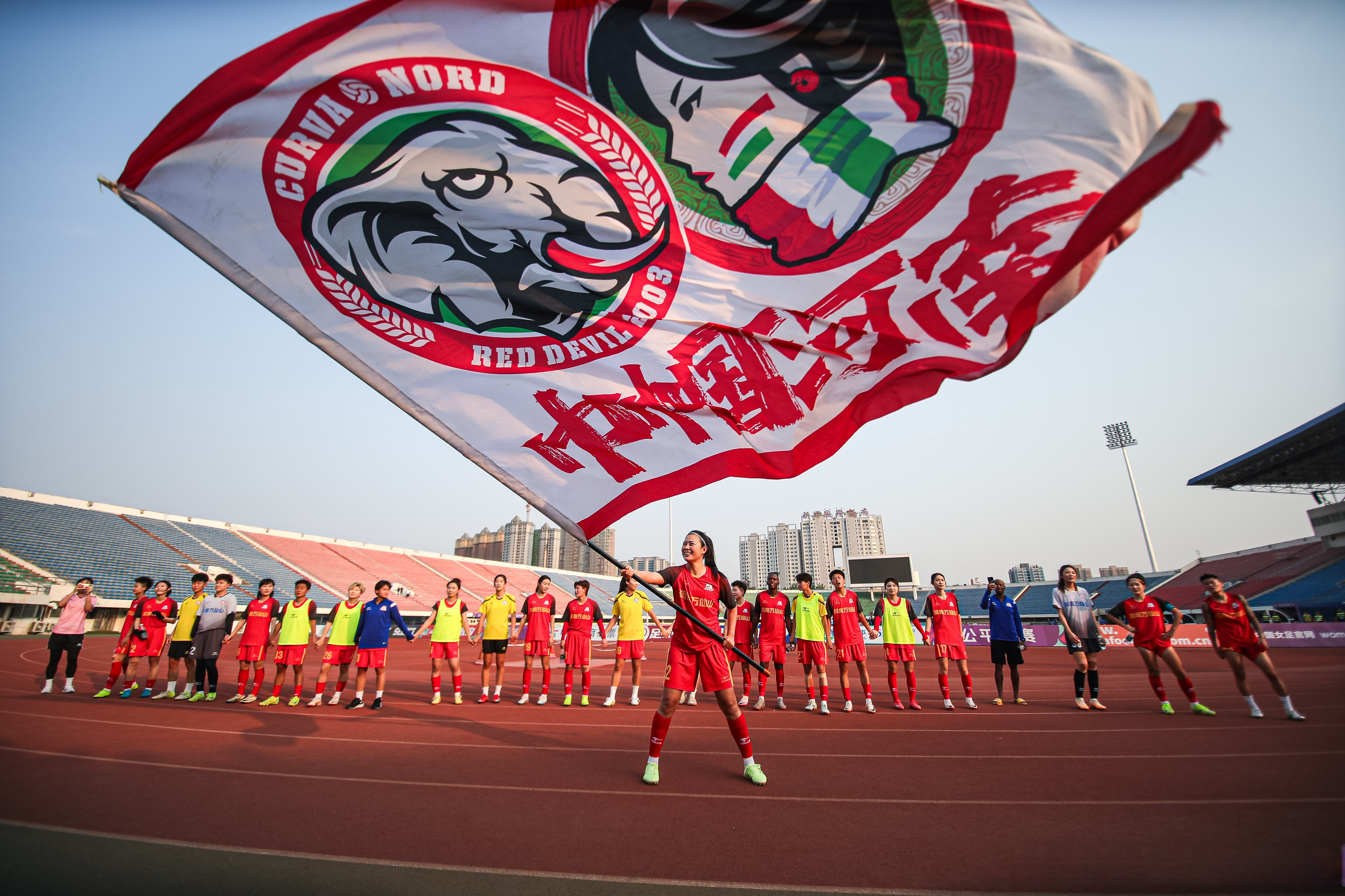 关于狼队客场取得关键胜利,保级前景晴朗的信息 关于狼队客场取得关键胜利,保级前景晴朗的信息