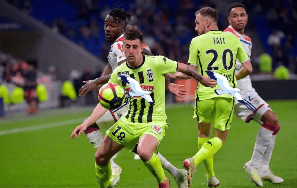 关于洛里昂球员踢出高水准比赛，为球队锁定胜局的信息