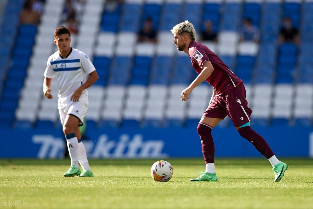 关于莱比锡红牛横扫智利，戈麦斯扛起全队的信息