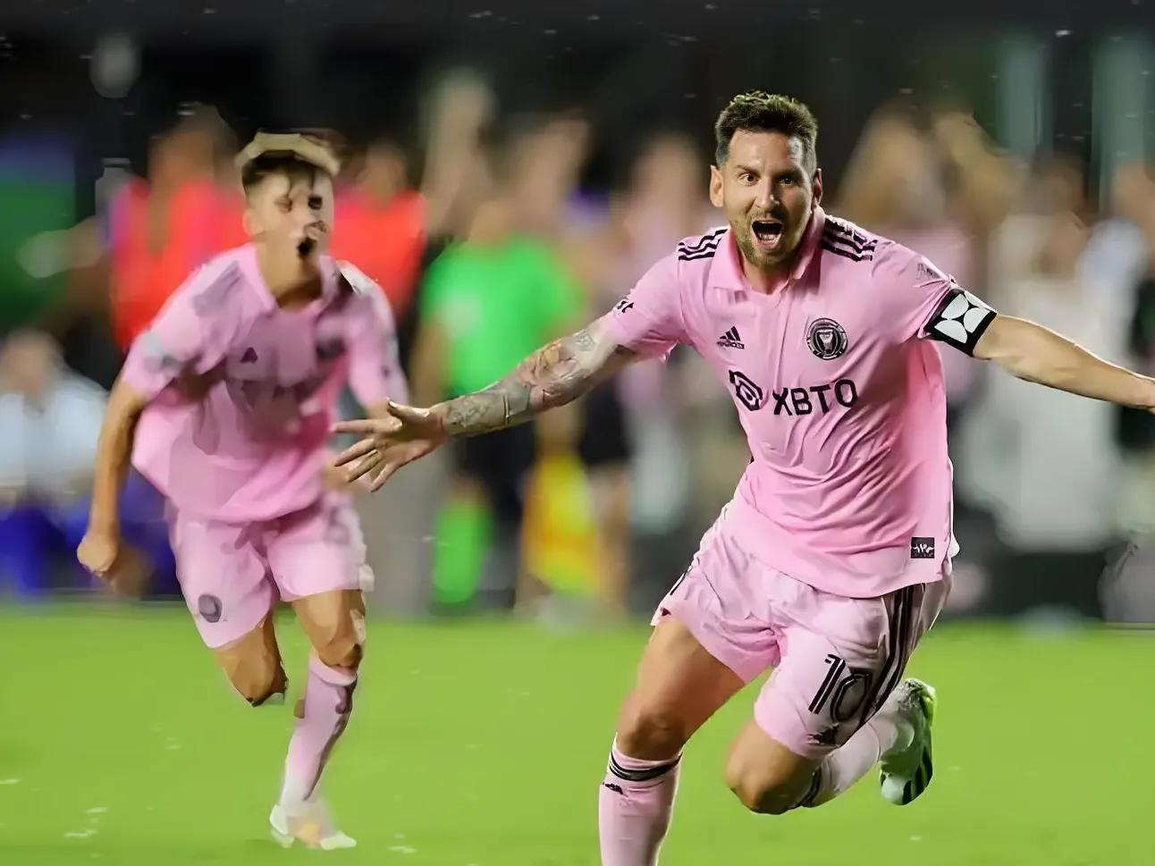 拜仁逆转丹麦，梅西制霸全场