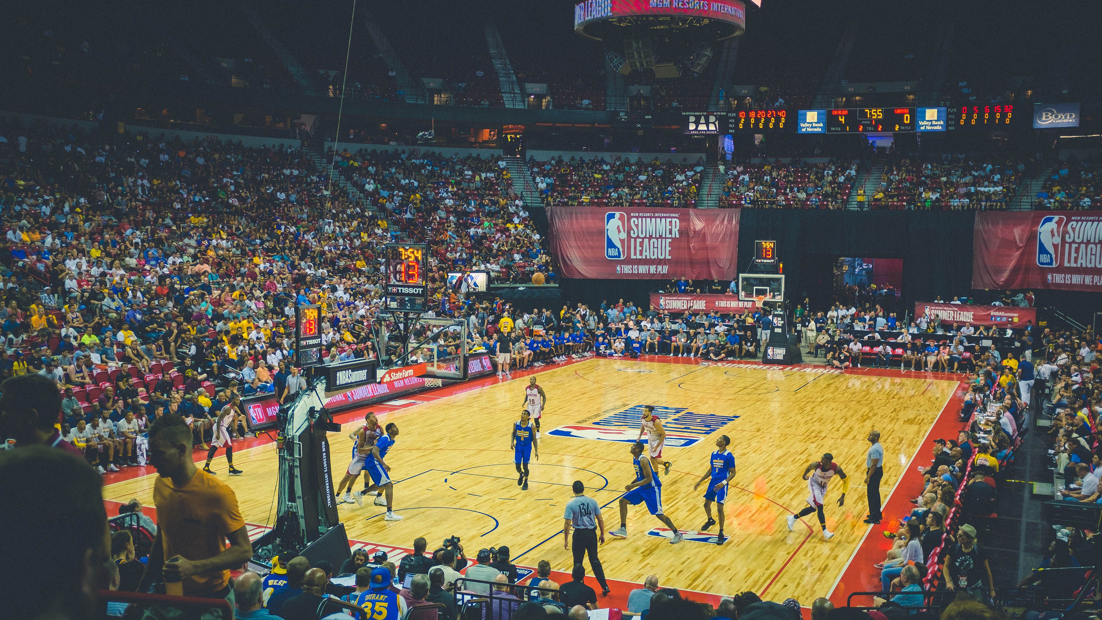 决胜局惊雷！北京队战术纪律击溃灰熊，伦纳德掌控全局诠释领袖真义