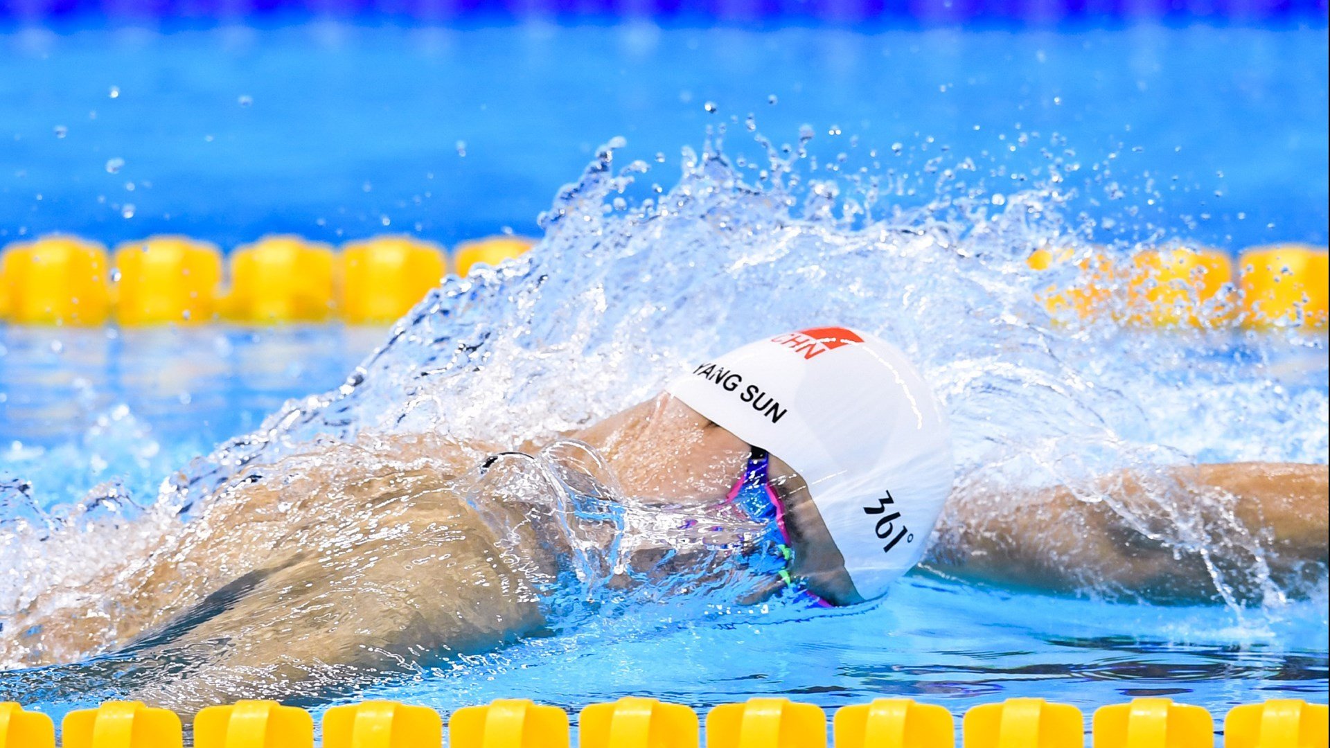 绿茵场上的马龙时刻，德国战车轻取高卢雄鸡，团队协作铸就经典胜利