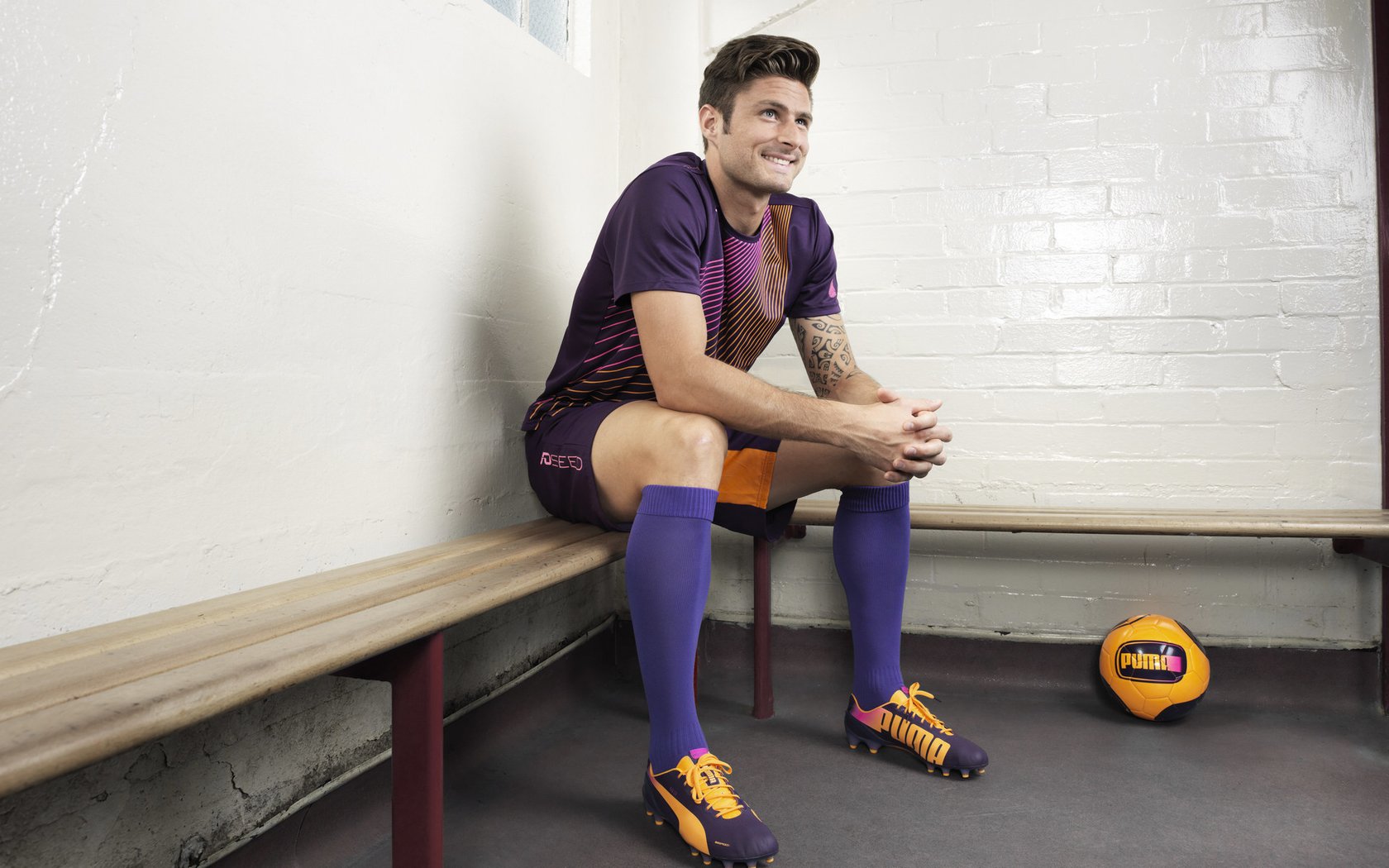 奇迹之夜，里昂翻盘法国，哈兰德带队取胜—足球世界的双重震撼